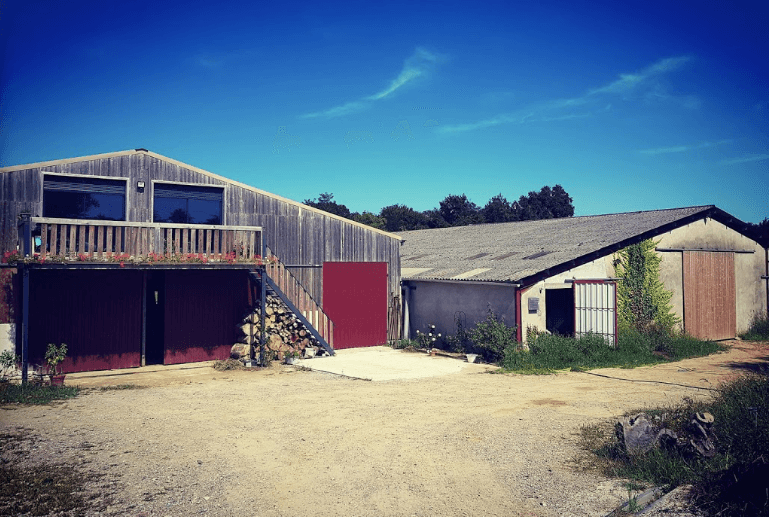 Produits laitiers, viandes boeuf et canards, oeufs, légumes 